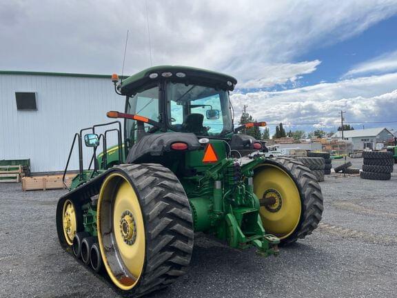 Image of John Deere 8320RT equipment image 2
