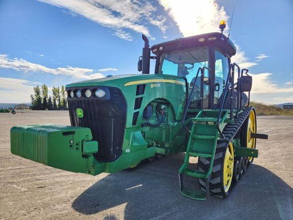 Image of John Deere 8320RT equipment image 1