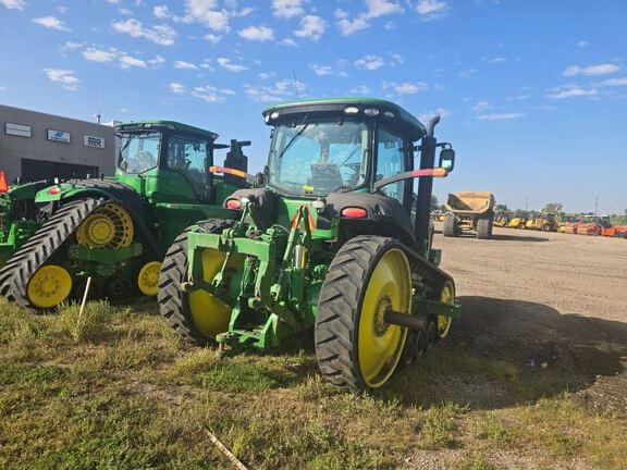 Image of John Deere 8320RT equipment image 4