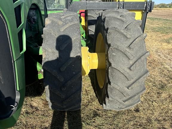 Image of John Deere 8345R equipment image 4