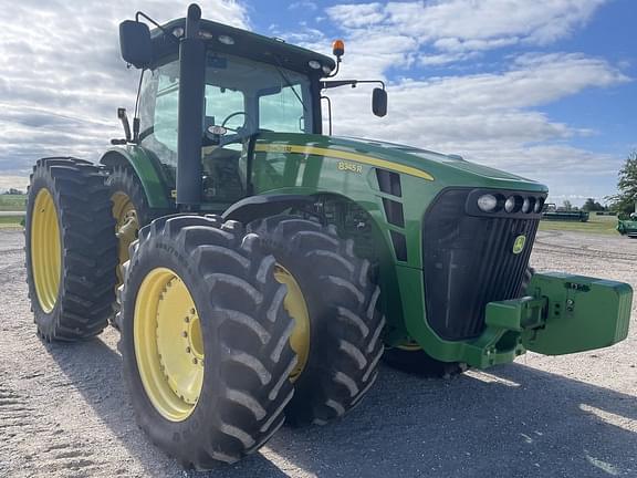 Image of John Deere 8345R equipment image 2