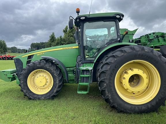 Image of John Deere 8345R equipment image 1