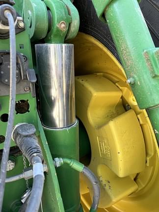 Image of John Deere 8345R equipment image 4