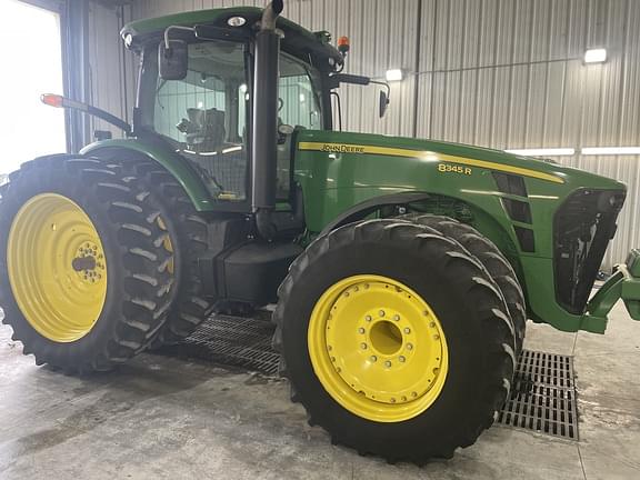 Image of John Deere 8345R equipment image 1