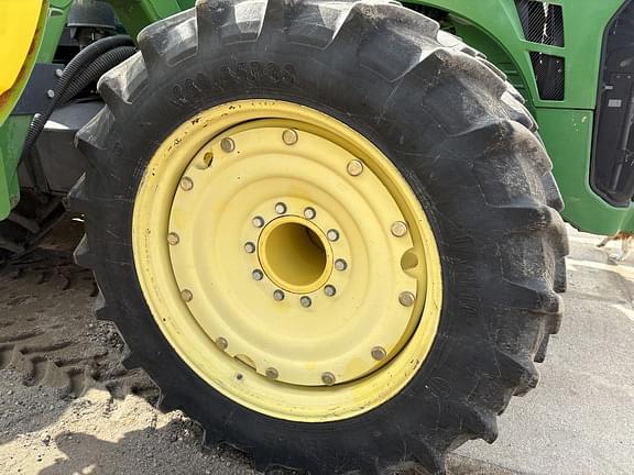 Image of John Deere 8345R equipment image 4