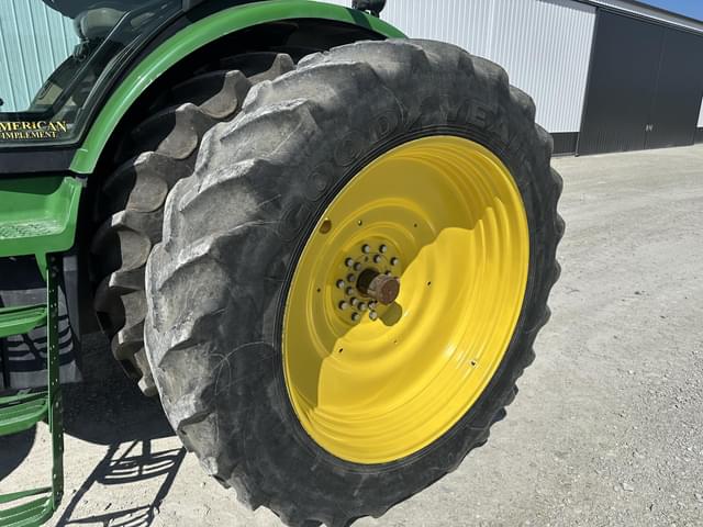 Image of John Deere 8345R equipment image 3