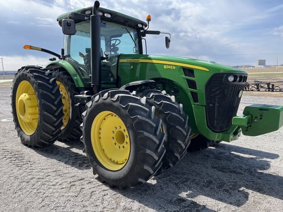 Image of John Deere 8345R equipment image 2