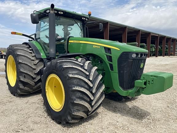 Image of John Deere 8345R equipment image 2