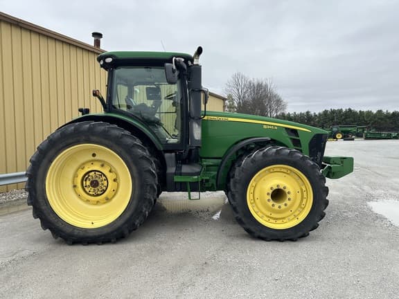Image of John Deere 8345R equipment image 1
