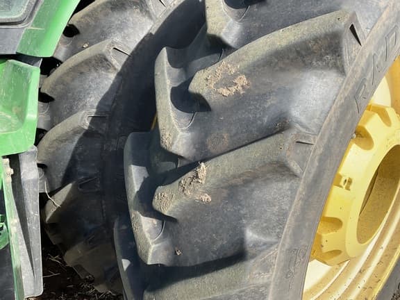 Image of John Deere 8345R equipment image 3