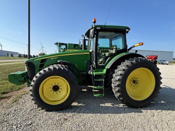 Image of John Deere 8345R equipment image 2