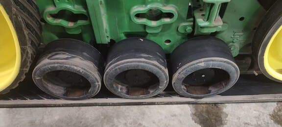 Image of John Deere 8345RT equipment image 2