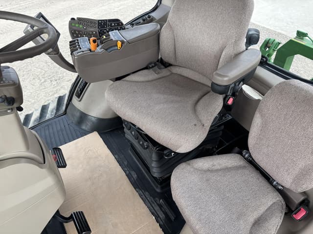 Image of John Deere 8345RT equipment image 4