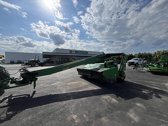 Image of John Deere 835 equipment image 1