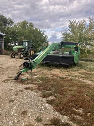 Image of John Deere 835 equipment image 1