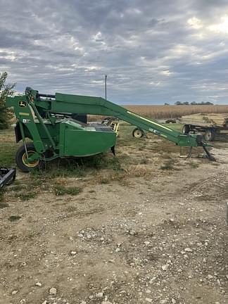 Image of John Deere 835 equipment image 4