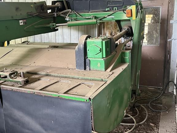 Image of John Deere 835 equipment image 3