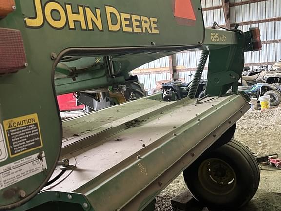 Image of John Deere 835 equipment image 4