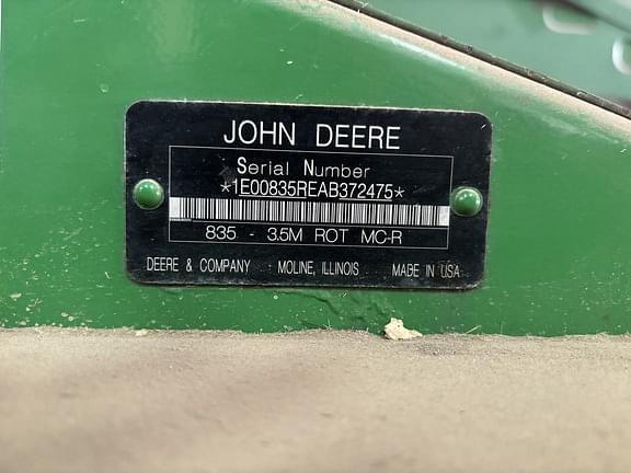 Image of John Deere 835 equipment image 1