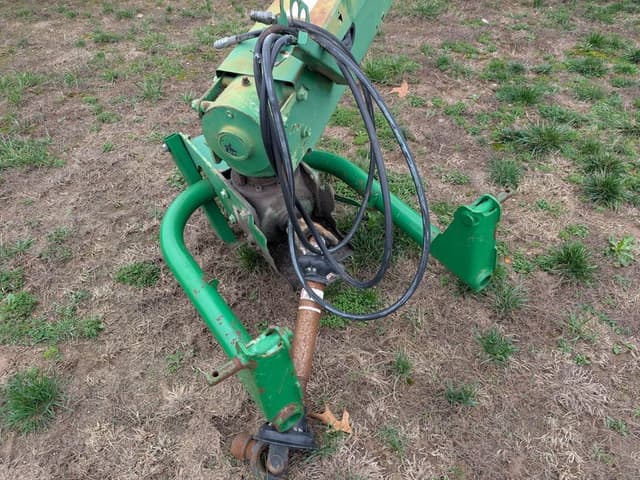 Image of John Deere 835 equipment image 3