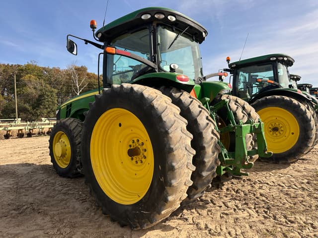 Image of John Deere 8360R equipment image 3