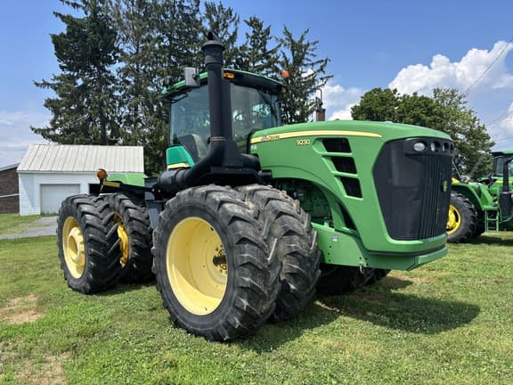 Image of John Deere 9230 equipment image 2