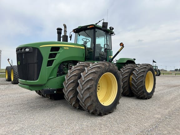 2010 John Deere 9230 Equipment Image0