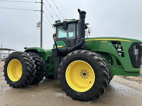 Image of John Deere 9230 equipment image 1