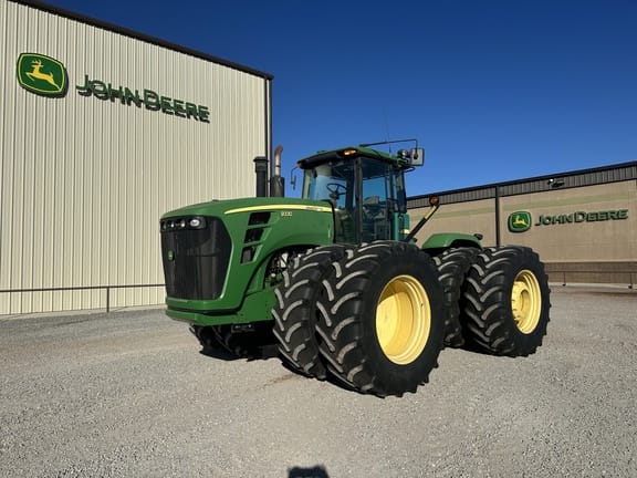 2010 John Deere 9330 Equipment Image0