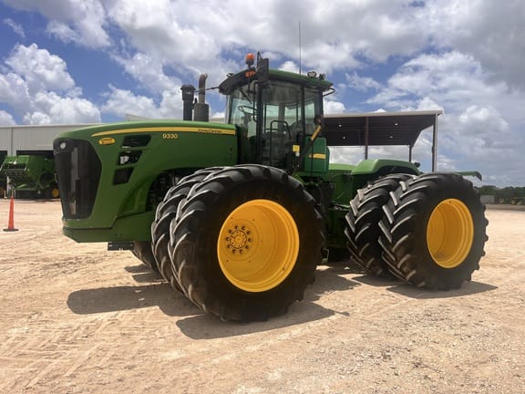 2010 John Deere 9330 Equipment Image0
