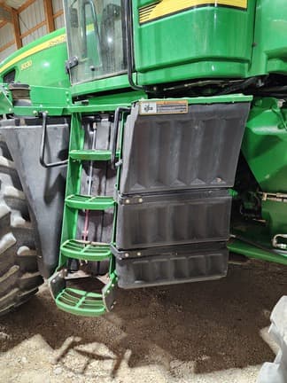 Image of John Deere 9330 equipment image 3