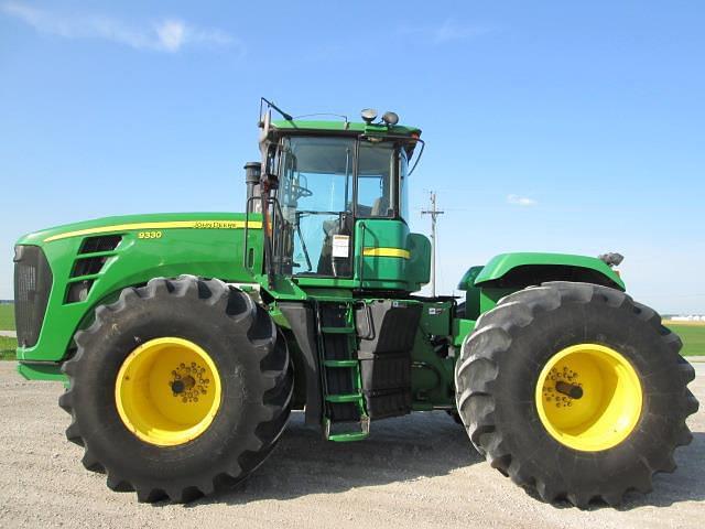 Image of John Deere 9330 equipment image 2