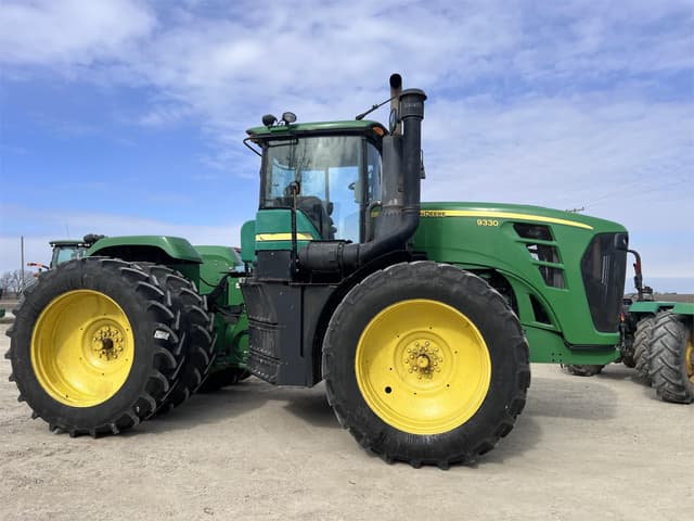 Image of John Deere 9330 equipment image 3