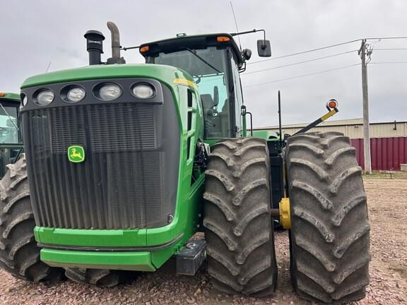 Image of John Deere 9330 equipment image 1