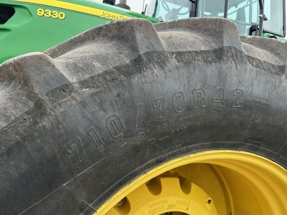 Image of John Deere 9330 equipment image 4