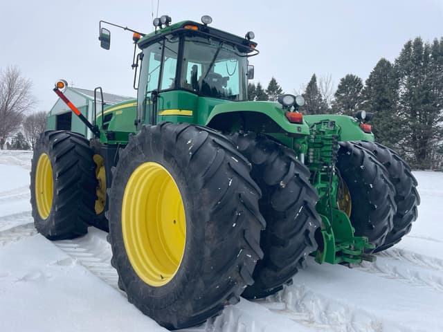 Image of John Deere 9330 equipment image 4
