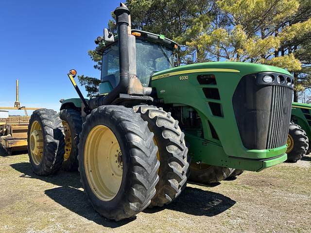 Image of John Deere 9330 equipment image 1