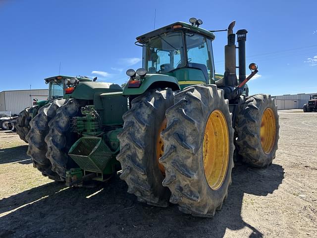 Image of John Deere 9330 equipment image 2