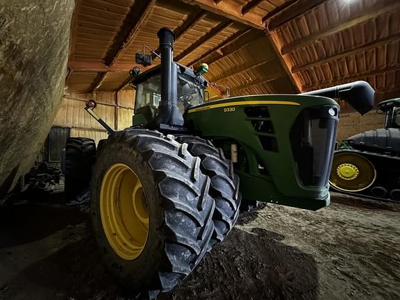 Image of John Deere 9330 equipment image 4