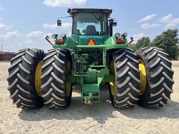 Image of John Deere 9330 equipment image 4