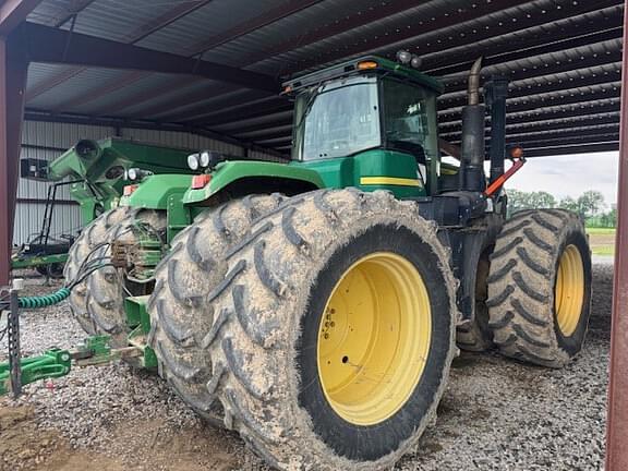 Image of John Deere 9330 equipment image 3