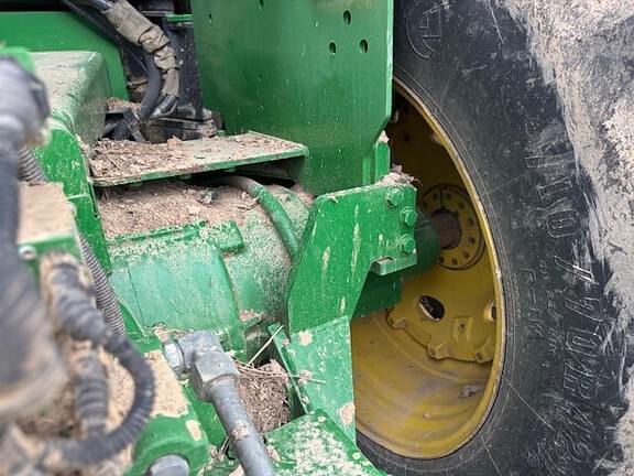 Image of John Deere 9330 equipment image 4