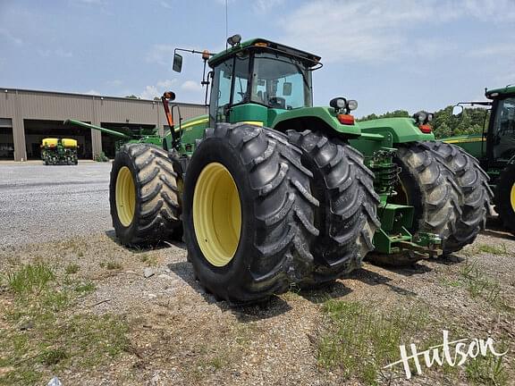 Image of John Deere 9330 equipment image 2