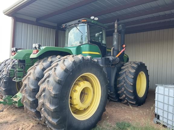 Image of John Deere 9330 equipment image 3