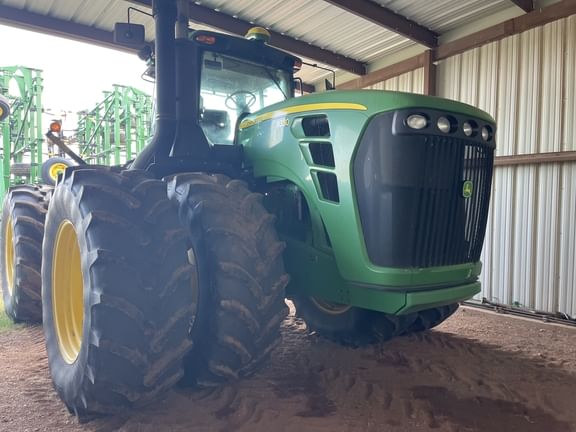 2010 John Deere 9330 Equipment Image0
