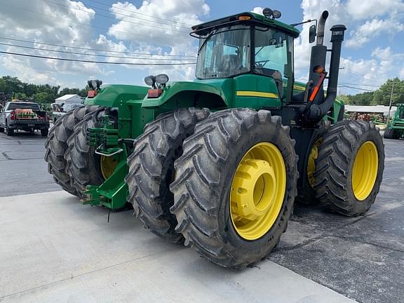 Image of John Deere 9330 equipment image 4