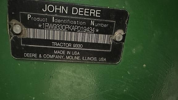 Image of John Deere 9330 equipment image 1