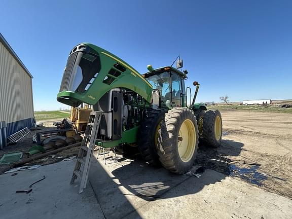 Image of John Deere 9330 equipment image 1