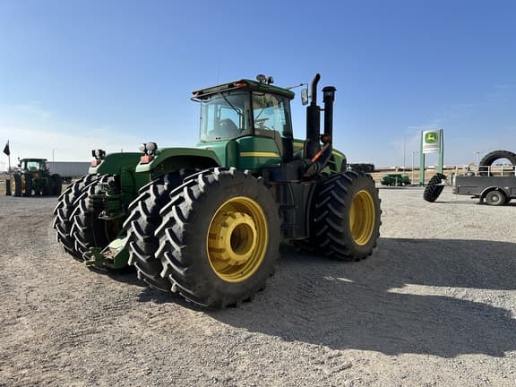 Image of John Deere 9330 equipment image 4