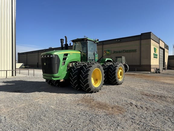 2010 John Deere 9330 Equipment Image0